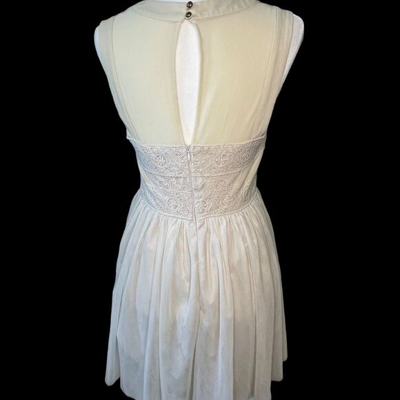 Gianni Bini Champagne Tulle Mini dress in Size Medium - Picture 12 of 15